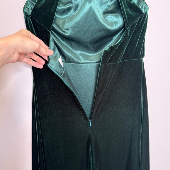 Revelry Tori Velvet Dress in Emerald 4 Halter Neck Open Back Bridesmaid Wedding - Picture 11 of 14